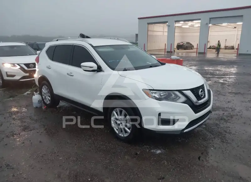 2017 Nissan ROGUE photo
