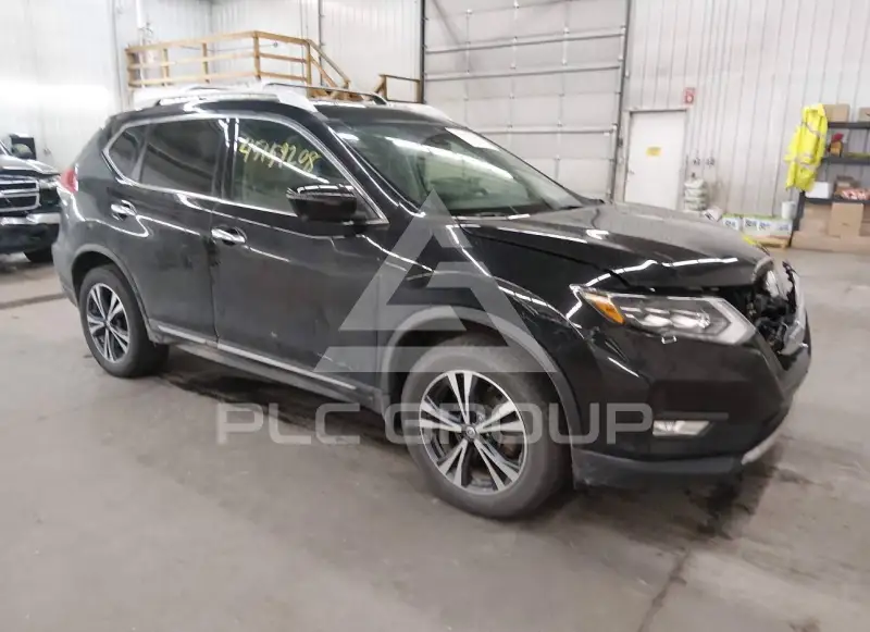 2017 Nissan ROGUE photo