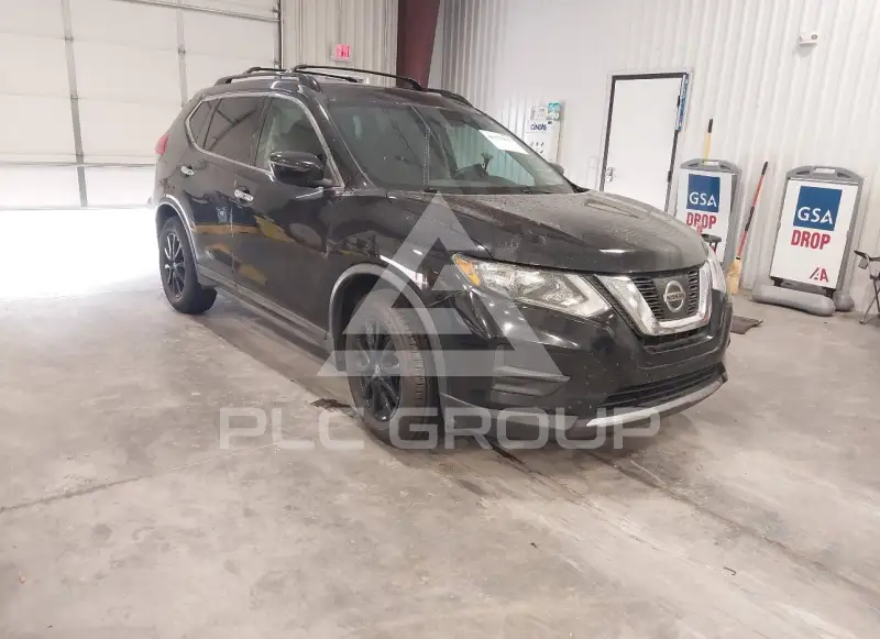 2017 Nissan ROGUE photo