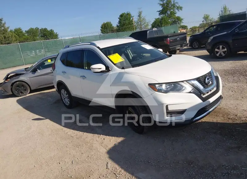 2017 Nissan ROGUE photo
