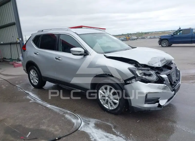 2017 Nissan ROGUE photo