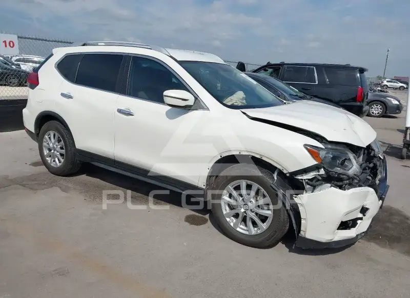 2017 Nissan ROGUE photo