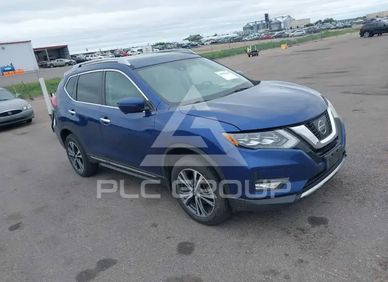 2017 Nissan ROGUE photo