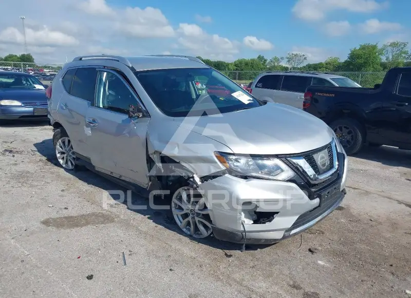 2017 Nissan ROGUE photo