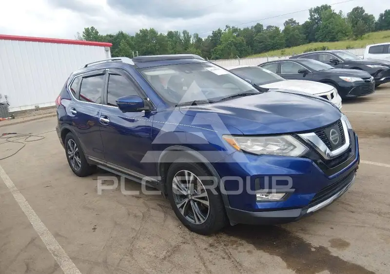 2017 Nissan ROGUE photo