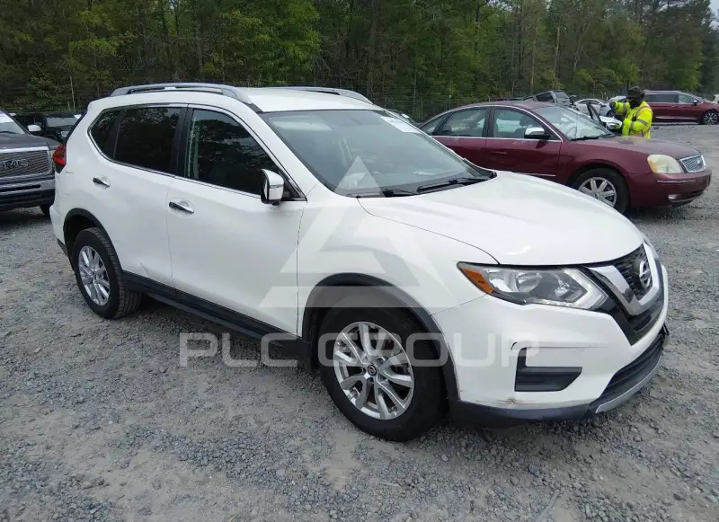 2017 Nissan ROGUE photo