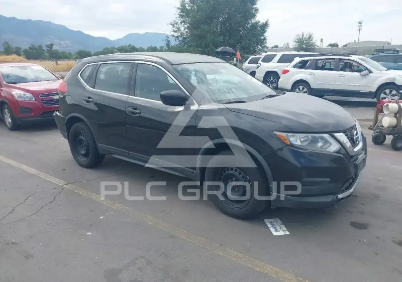 2017 Nissan ROGUE photo