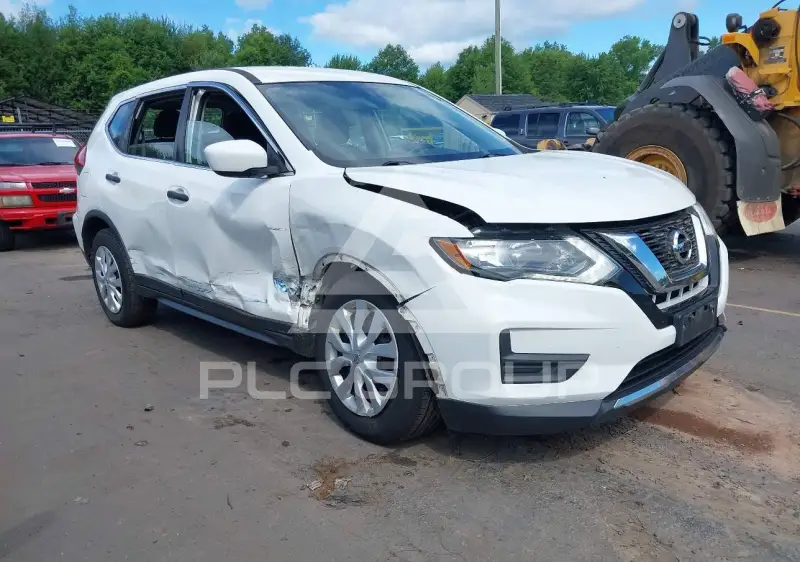 2017 Nissan ROGUE photo