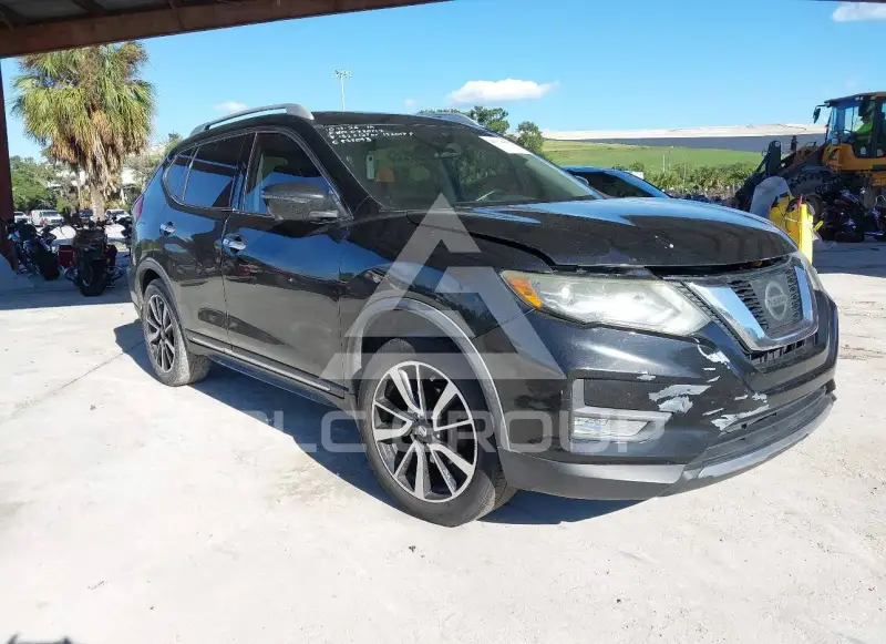 2017 Nissan ROGUE photo