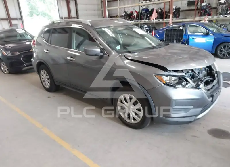 2017 Nissan ROGUE photo