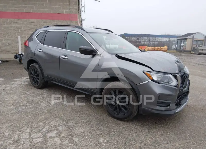 2017 Nissan ROGUE photo