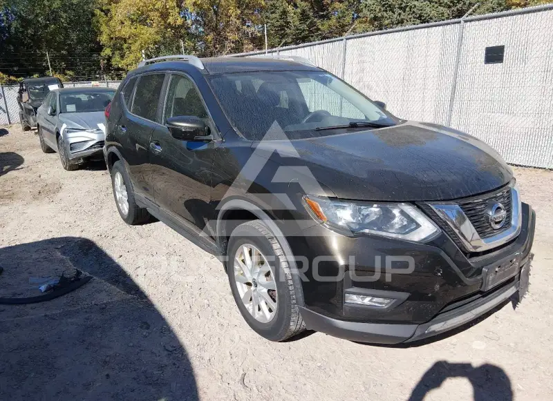 2017 Nissan ROGUE photo