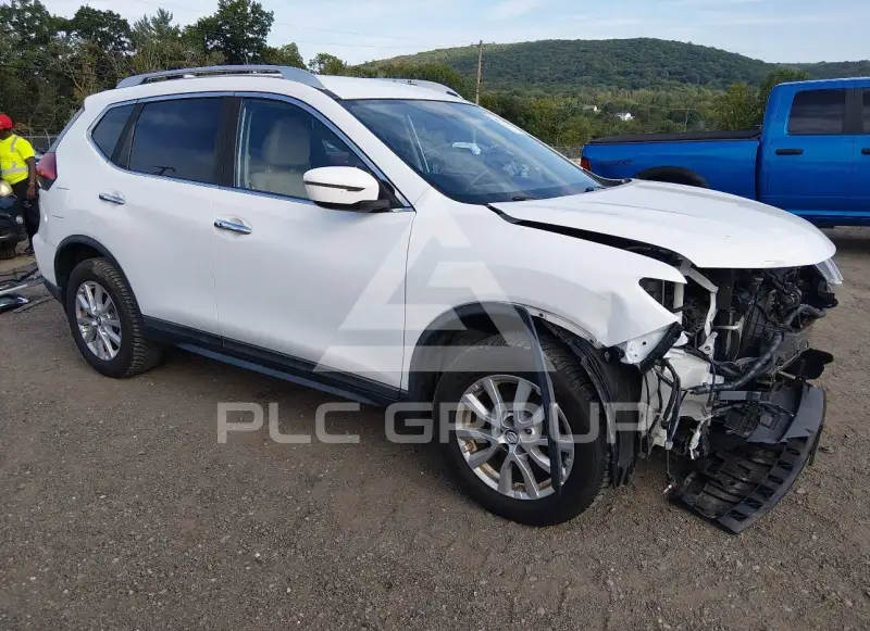 2017 Nissan ROGUE photo