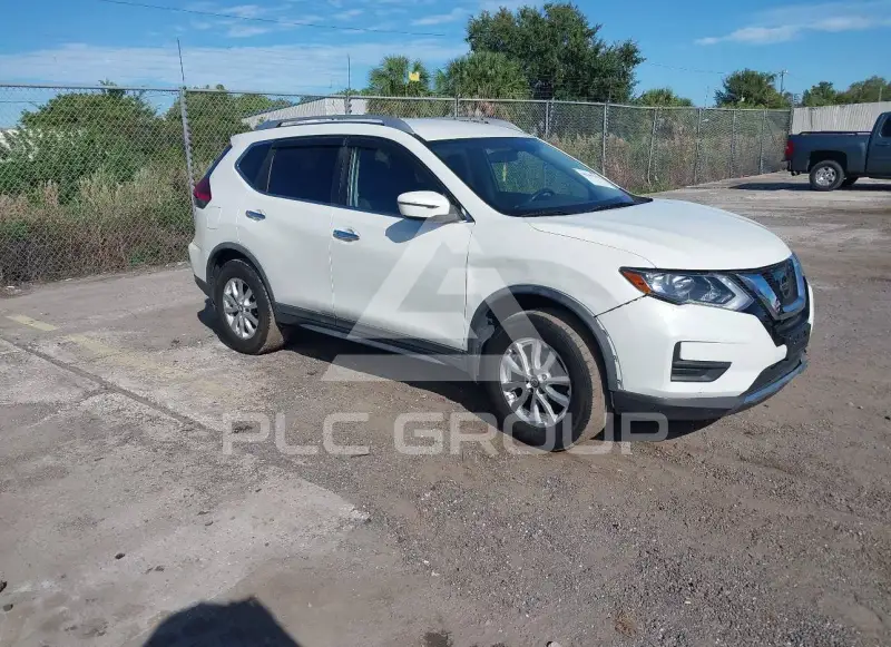 2017 Nissan ROGUE photo
