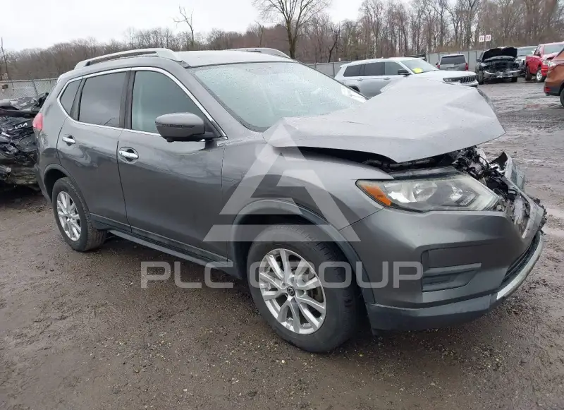 2017 Nissan ROGUE photo
