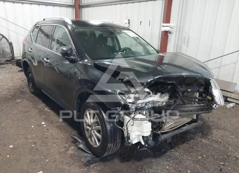 2017 Nissan ROGUE photo