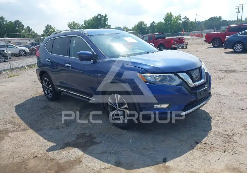 2017 Nissan ROGUE photo