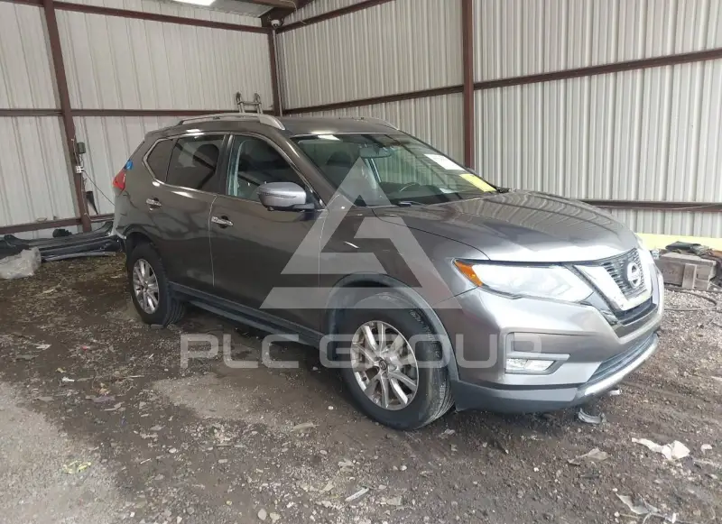 2017 Nissan ROGUE photo