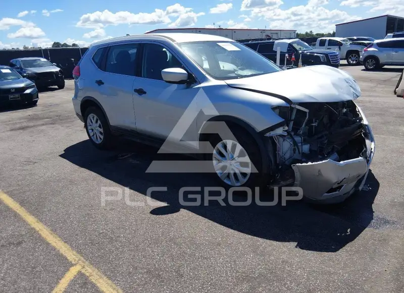 2017 Nissan ROGUE photo
