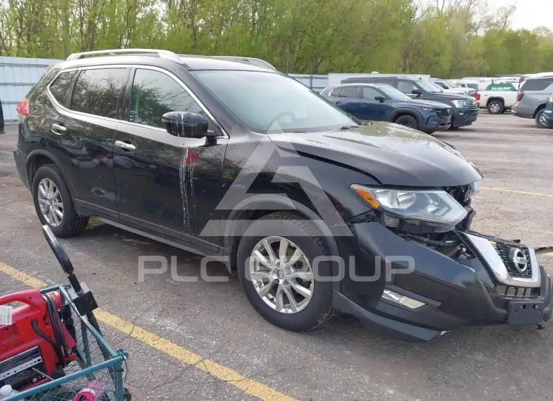 2017 Nissan ROGUE photo