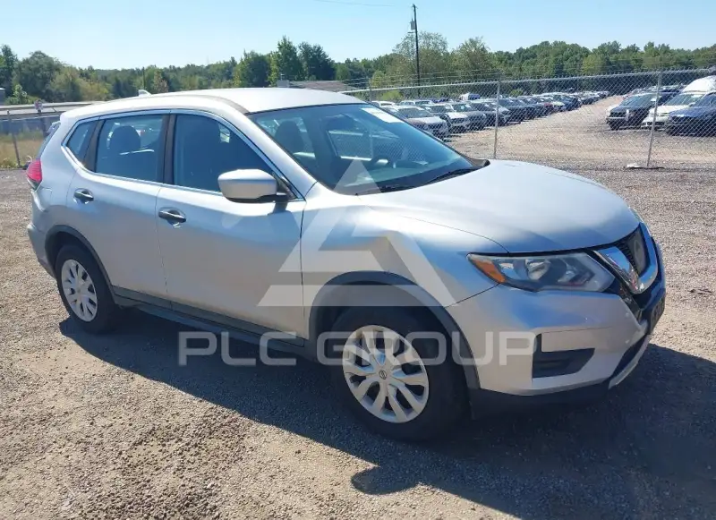 2017 Nissan ROGUE photo