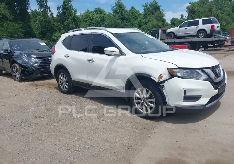 2017 Nissan ROGUE photo