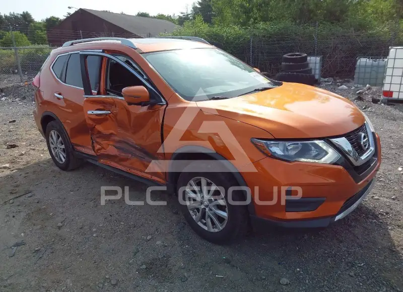 2017 Nissan ROGUE photo