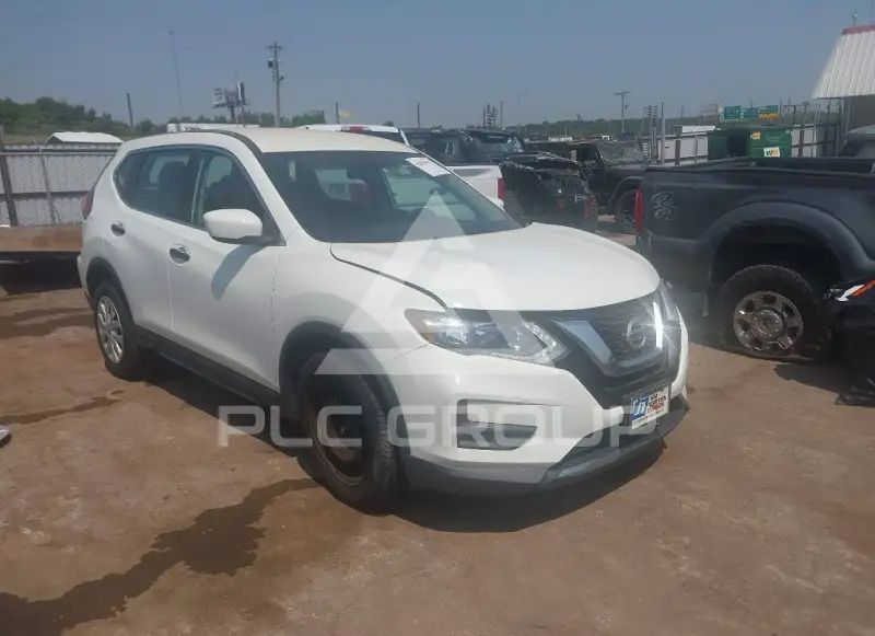 2017 Nissan ROGUE photo