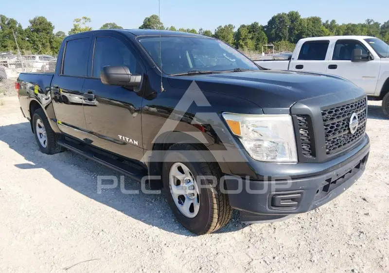 2017 Nissan TITAN фото