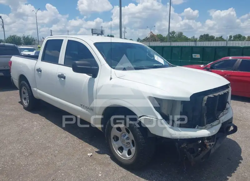 2017 Nissan TITAN фото