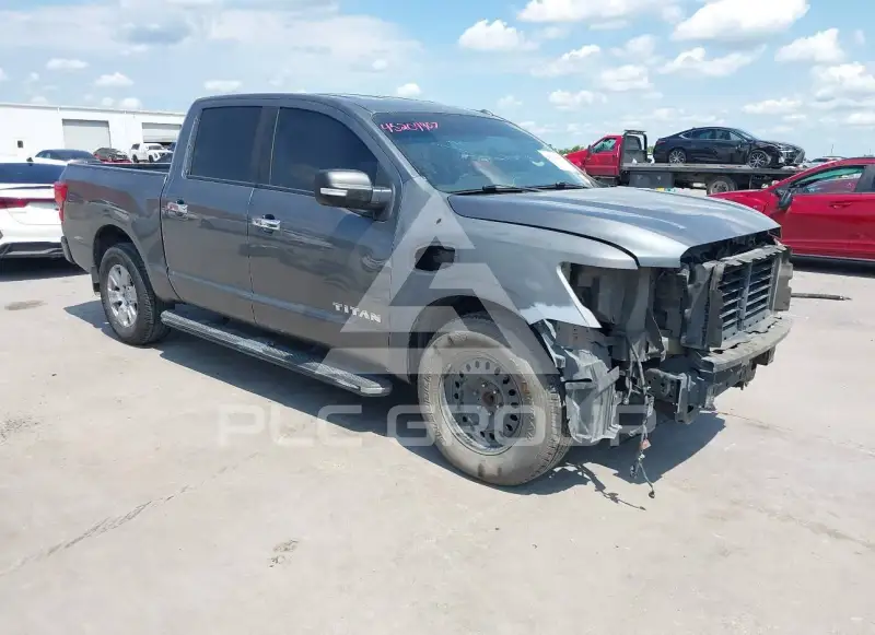 2017 Nissan TITAN фото