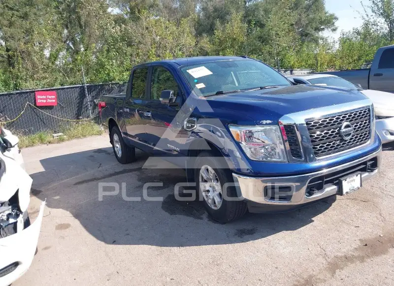 2017 Nissan TITAN photo