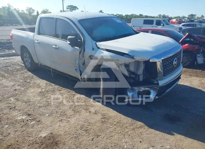 2017 Nissan TITAN фото