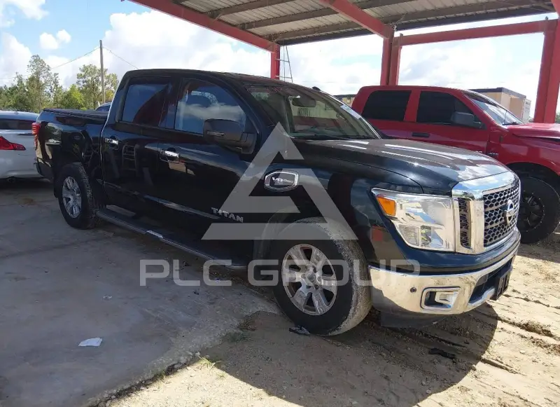 2017 Nissan TITAN фото
