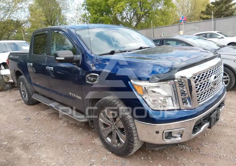 2017 Nissan TITAN photo