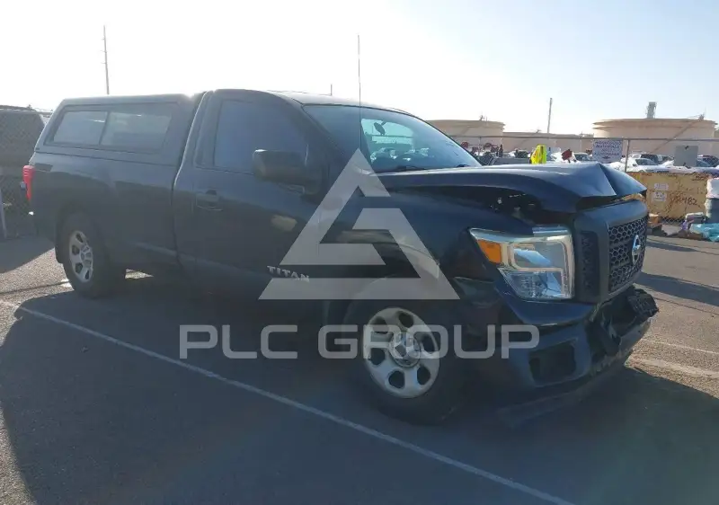 2017 Nissan TITAN фото