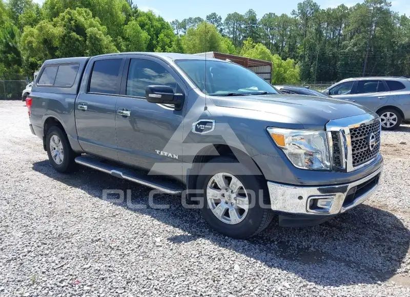 2017 Nissan TITAN photo