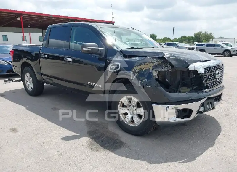 2017 Nissan TITAN фото