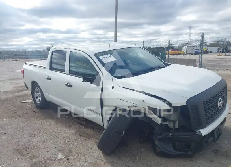 2017 Nissan TITAN фото