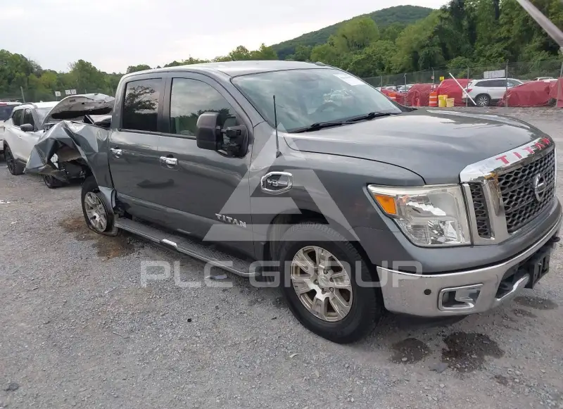 2017 Nissan TITAN фото