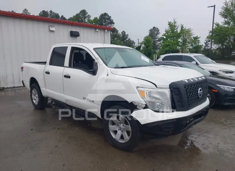 2017 Nissan TITAN фото