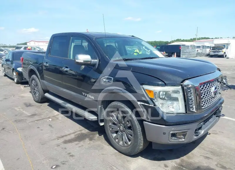 2017 Nissan TITAN фото