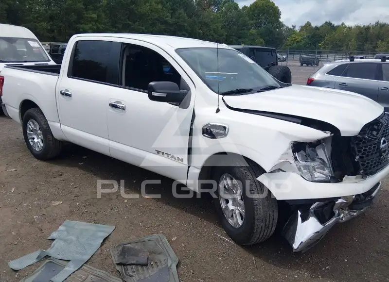 2017 Nissan TITAN фото