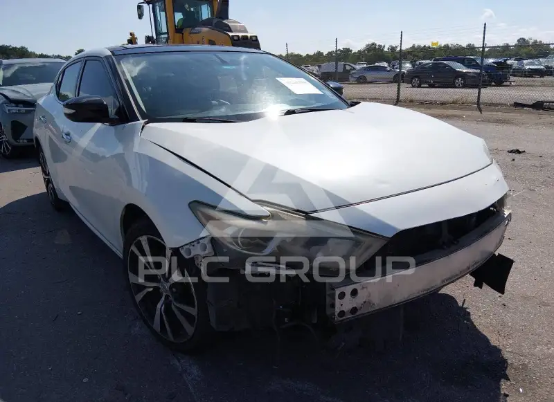 2017 Nissan MAXIMA photo