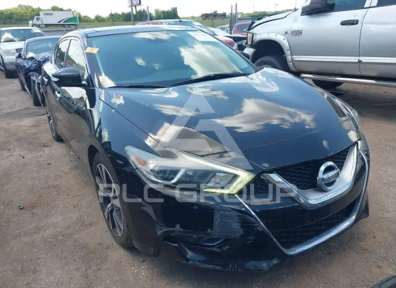 2017 Nissan MAXIMA photo