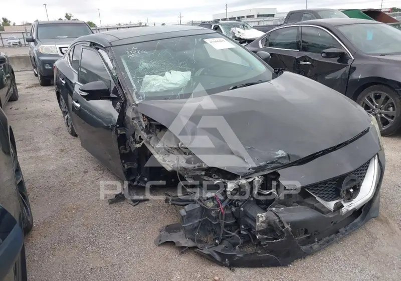 2017 Nissan MAXIMA photo
