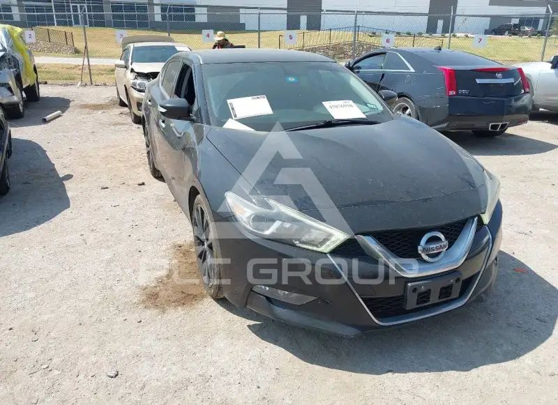 2017 Nissan MAXIMA photo