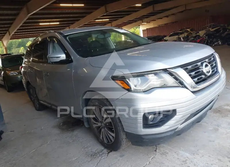 2017 Nissan PATHFINDER photo