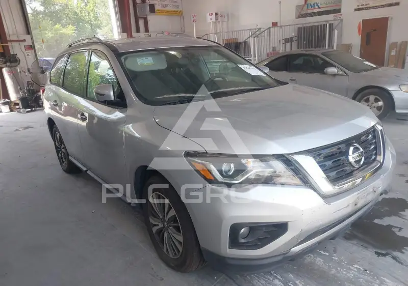 2017 Nissan PATHFINDER фото