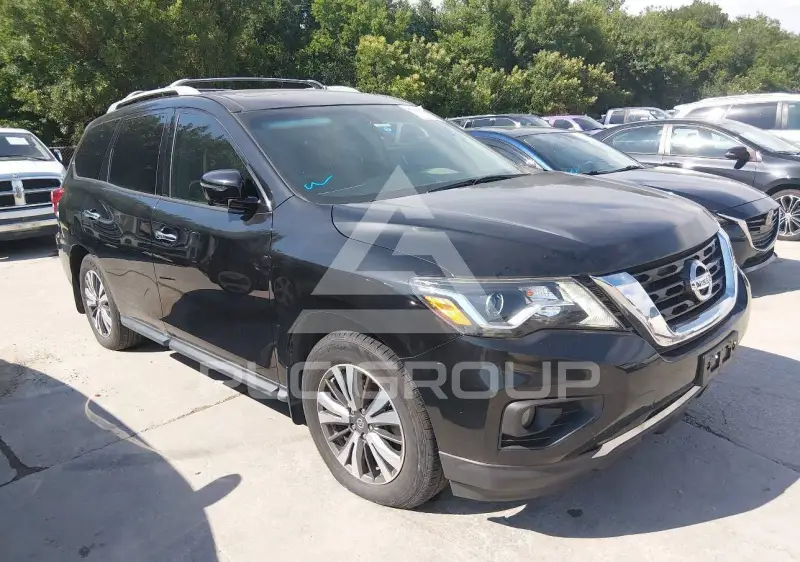 2017 Nissan PATHFINDER photo